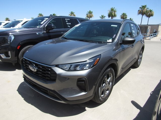 2025 Ford Escape ST-Line FWD's photo