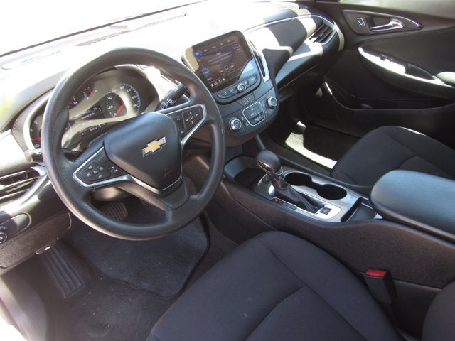 2025 Chevrolet Malibu LS