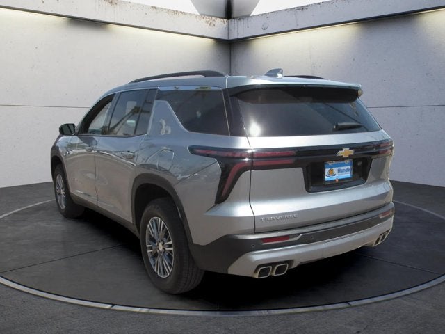 2025 Chevrolet Traverse FWD LT