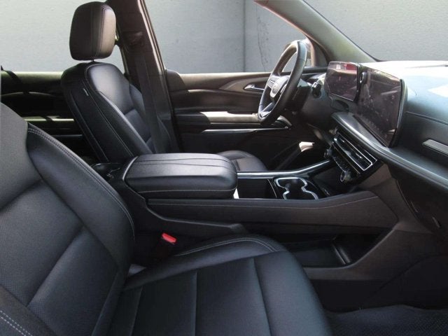 2025 Chevrolet Traverse FWD LT
