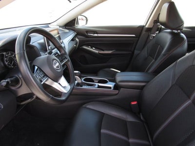 2025 Nissan Altima SR