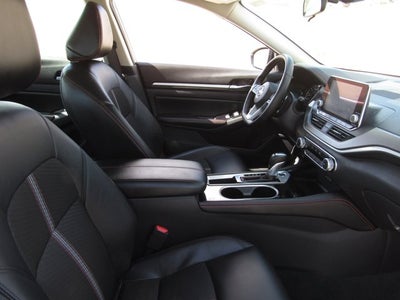 2025 Nissan Altima SR