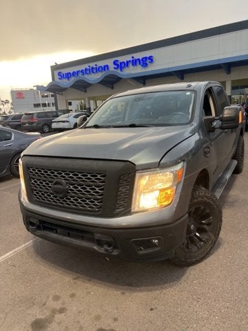 2017 Nissan Titan SV
