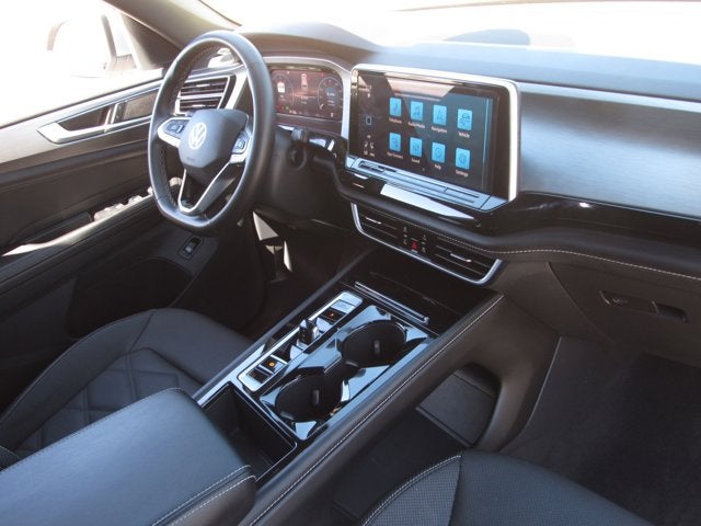 2025 Volkswagen Atlas Cross Sport 2.0T SE w/Technology