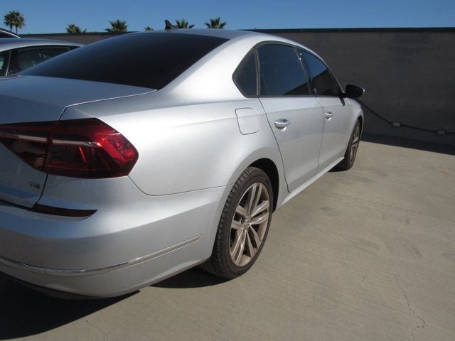 2019 Volkswagen Passat 2.0T Wolfsburg Edition