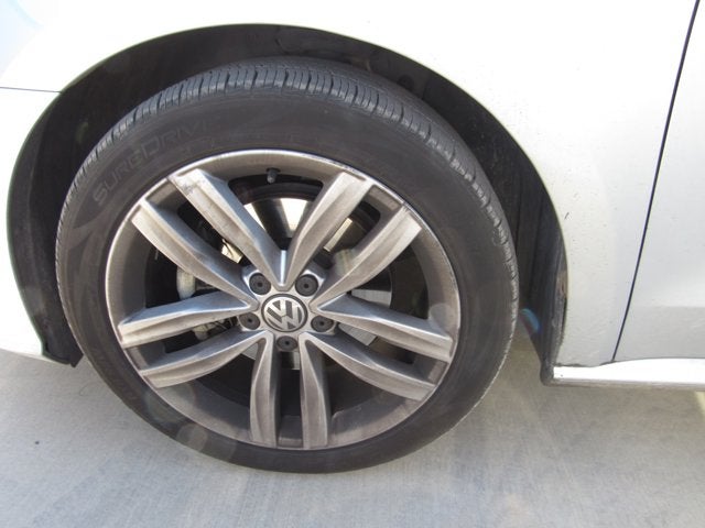 2019 Volkswagen Passat 2.0T Wolfsburg Edition