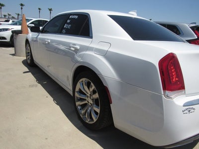 2018 Chrysler 300 Touring