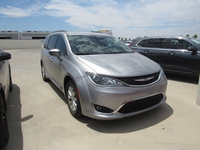 2017 Chrysler Pacifica Touring Plus