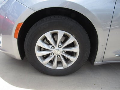 2017 Chrysler Pacifica Touring Plus