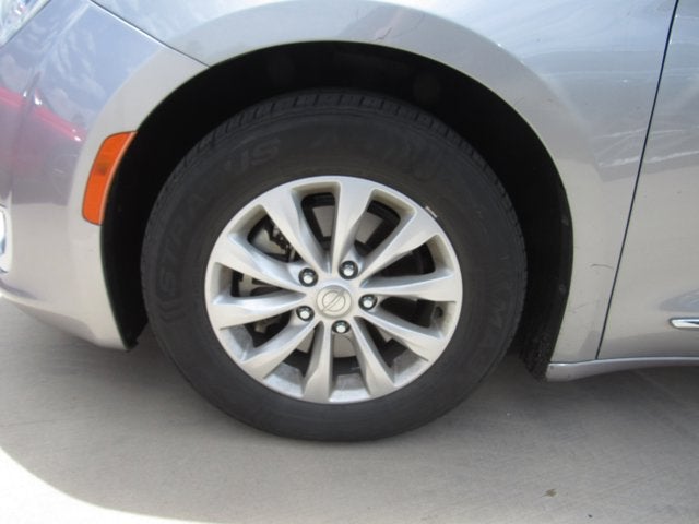 2017 Chrysler Pacifica Touring Plus