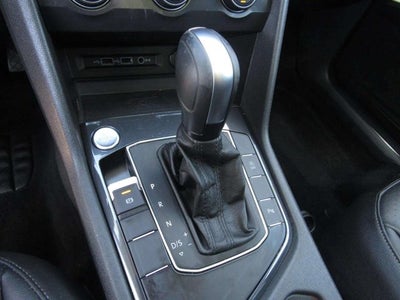 2020 Volkswagen Tiguan SE R-Line Black