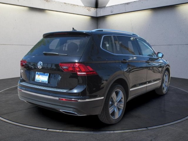 2020 Volkswagen Tiguan SE R-Line Black