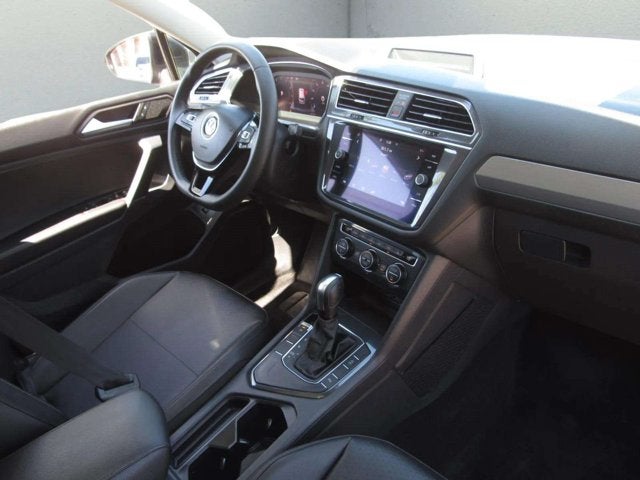 2020 Volkswagen Tiguan SE R-Line Black