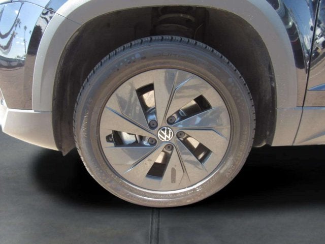 2025 Volkswagen Taos S