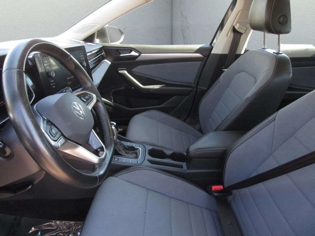 2025 Volkswagen Jetta SE