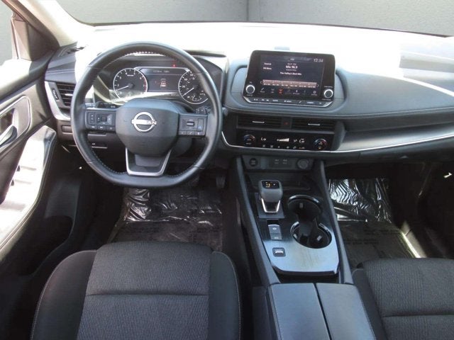 2025 Nissan Rogue SV - Photo 17