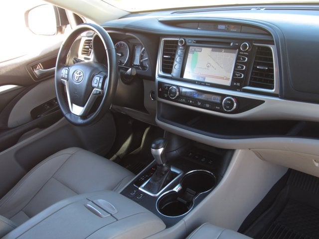 2018 Toyota Highlander Base