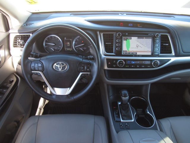 2018 Toyota Highlander Base