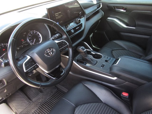 2023 Toyota Highlander XSE