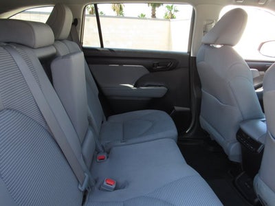 2023 Toyota Highlander LE