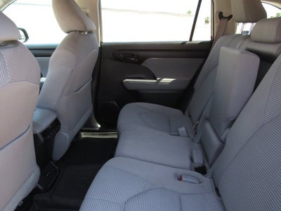 2023 Toyota Highlander LE