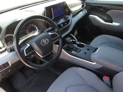2023 Toyota Highlander LE