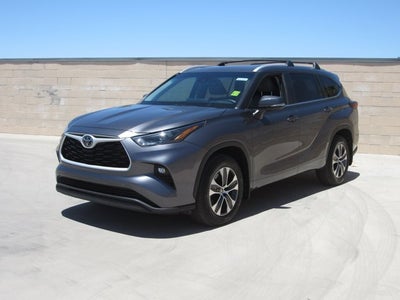 2025 Toyota Highlander XLE