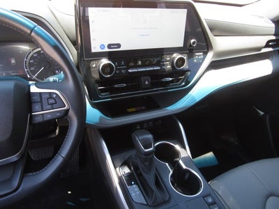 2025 Toyota Highlander XLE