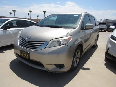 2016 Toyota Sienna LE AAS