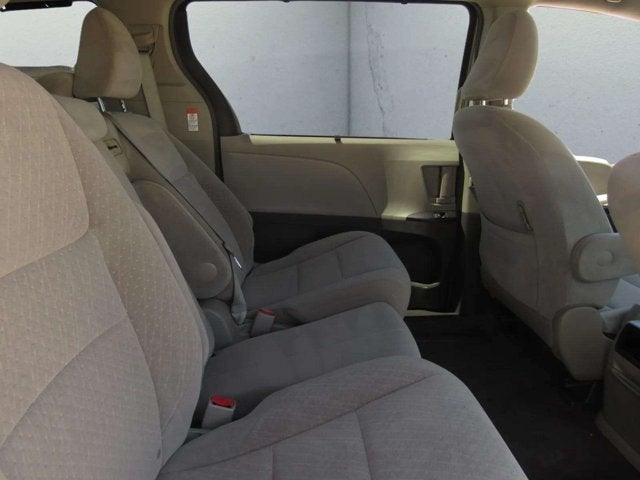 2016 Toyota Sienna LE AAS