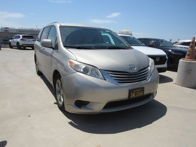 2016 Toyota Sienna LE AAS