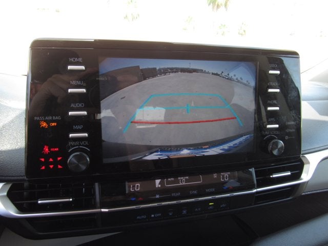 2023 Toyota Sienna LE