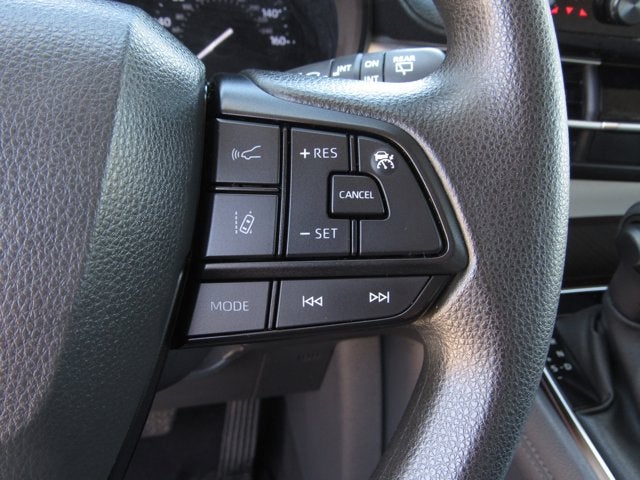 2023 Toyota Sienna LE