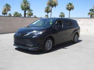 2023 Toyota Sienna LE