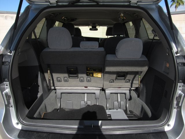 2020 Toyota Sienna LE