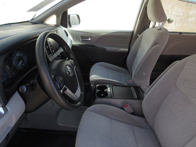 2020 Toyota Sienna LE