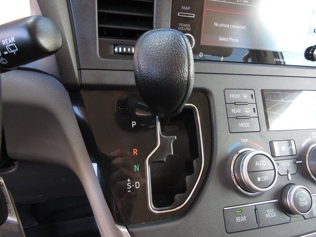 2020 Toyota Sienna LE