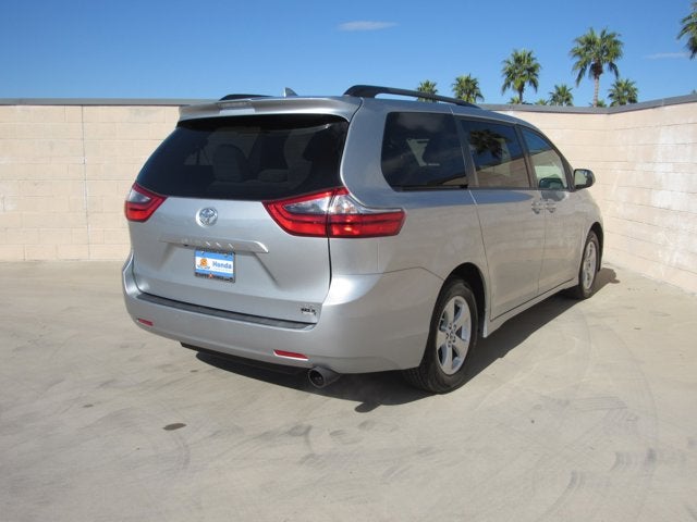2020 Toyota Sienna LE