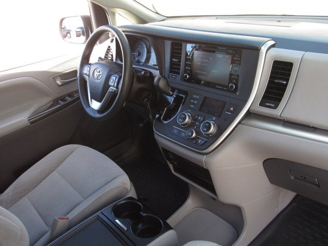 2020 Toyota Sienna LE