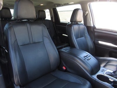 2017 Toyota Highlander SE