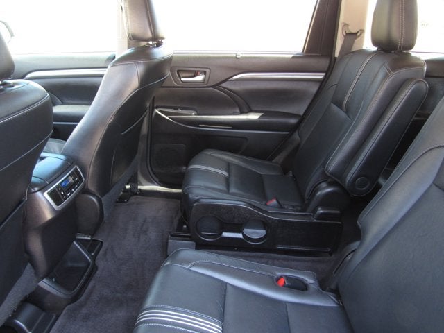 2017 Toyota Highlander SE
