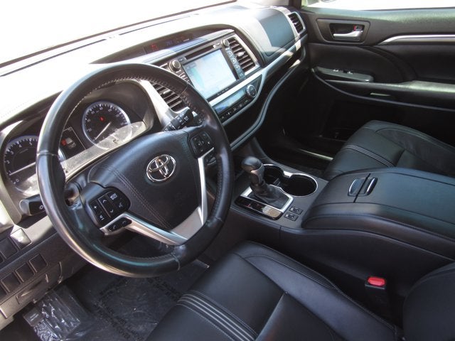 2017 Toyota Highlander SE