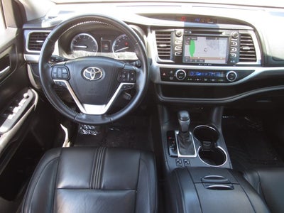 2017 Toyota Highlander SE