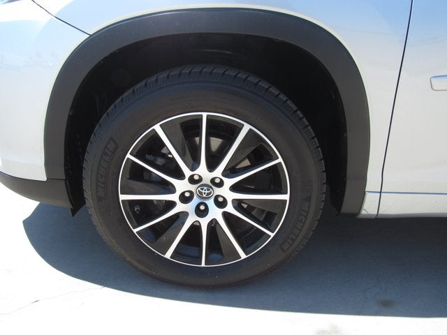 2017 Toyota Highlander SE