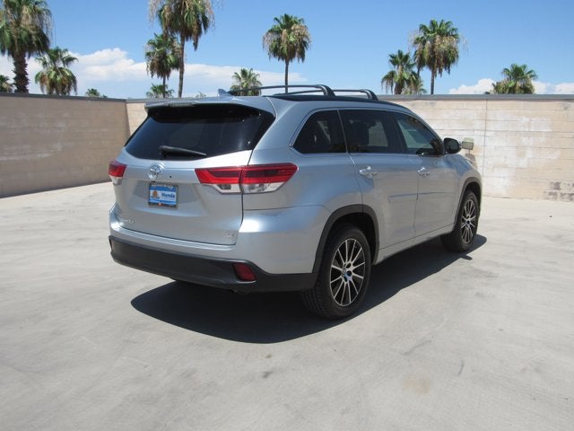 2017 Toyota Highlander SE