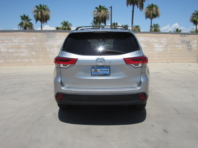 2017 Toyota Highlander SE
