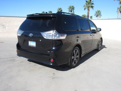 2020 Toyota Sienna SE