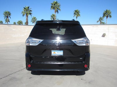 2020 Toyota Sienna SE
