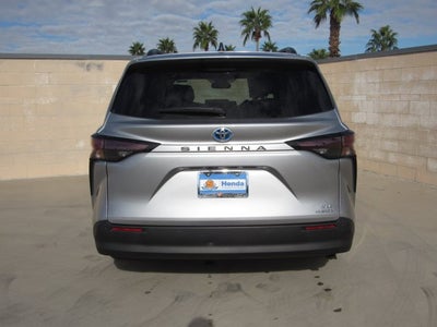 2024 Toyota Sienna XLE