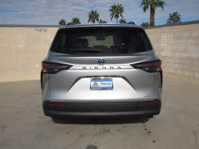 2024 Toyota Sienna XLE